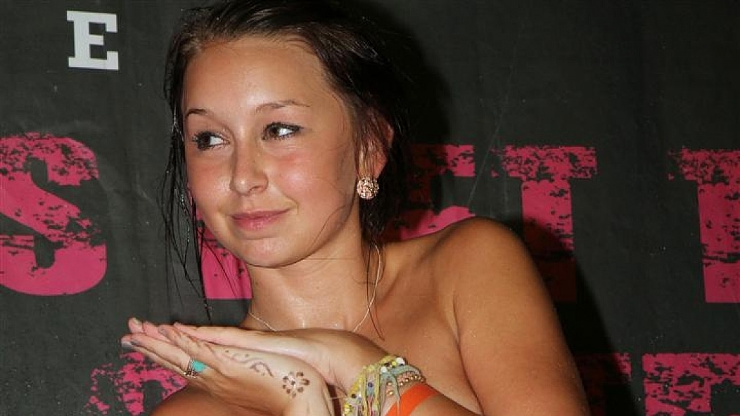 Wet T-Shirt Competition 13