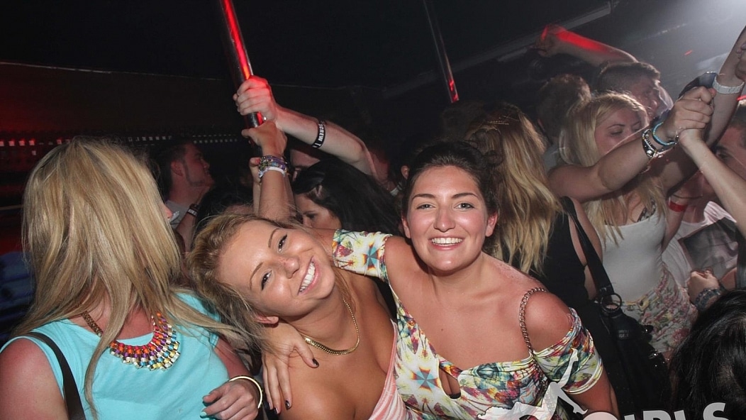 Bar Crawl Frolics 58